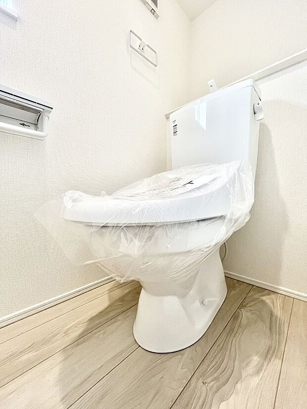 トイレは1階と2階それぞれに配置されていてとても便利です。 