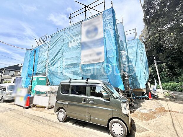 ◆1号棟◆~Exterior~ 角地により陽当り・風通し良好です。うららかな陽射しがどのお部屋にも降り注ぎますように、快適さを追求した間取設計。生活を恵みの豊かな永住の地へと変えてくれます。