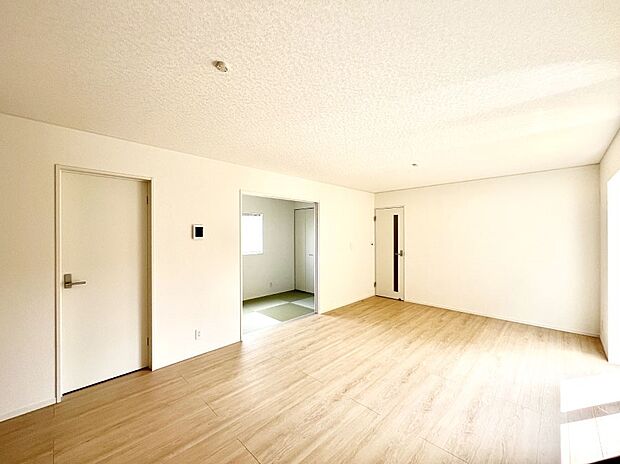 ◆3号棟◆~Living~ ここにはみんなが集い、食事と楽しい会話が始まる。話に夢中になりすぎて、ついつい時を忘れ夜半過ぎになってしまう。そんな束の間の幸せを感じさせてくれる場所でありたい。