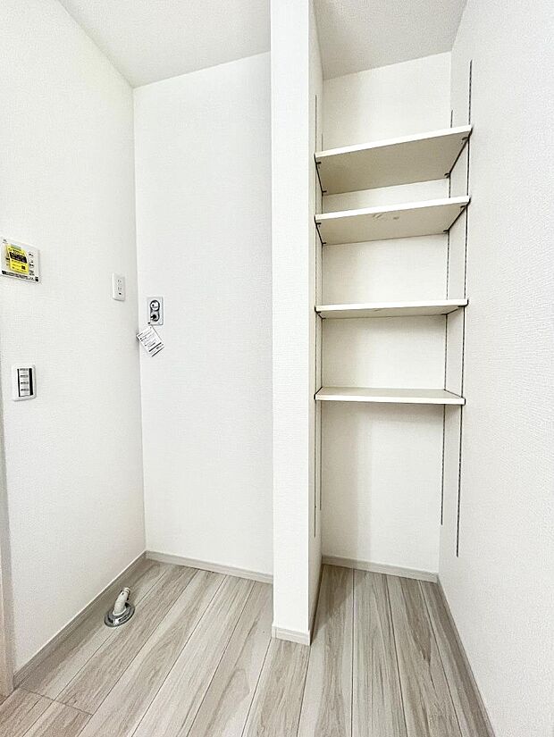 便利なリネン庫で、スッキリした使いやすい洗面室に