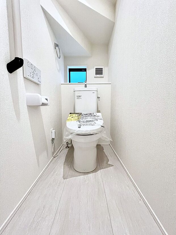 トイレは温水洗浄機能付き