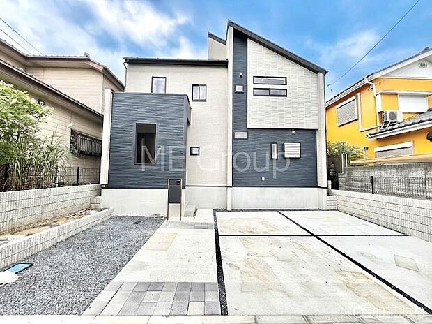 ~Exterior~ 周辺には学校や買物施設もあり生活、子育てに適した環境が広がっています!「永住地」として、物件のご見学だけではなく、周辺の環境や通学できる学校についてもご相談ください!