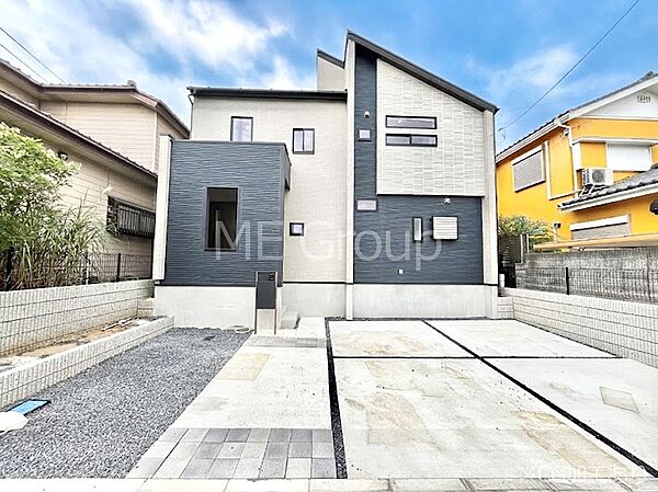 ～Exterior～　周辺には学校や買物施設もあり生活、子育てに適した環境が広がっています！「永住地」として、物件のご見学だけではなく、周辺の環境や通学できる学校についてもご相談ください！