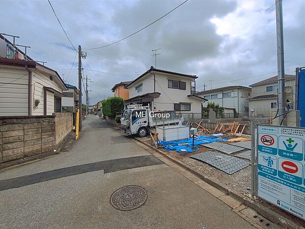 ～Exterior～　前面道路：北 4m 公道　前面道路は閑静な住宅地をはしる車通りの少ない道路。駐車の出し入れもらくらくです！ご不明点・現地見学のご希望は、お気軽にお問い合わせください！