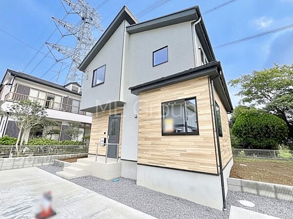 ～Exterior～　「落ち着き」と「安らぎ」と「快適」を実現してくれます。いつ友人・親戚・来客が来ても決して油断しないハイスペックな邸宅。上質な暮らしを演出します。