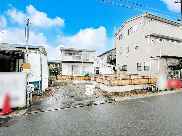 ～Exterior～　一戸建ての大きなメリットは、自分達の「土地」を「自由に」使える事です。ガーデニングやＤＩＹ，車やバイクの趣味など様々な用途で利用できます。