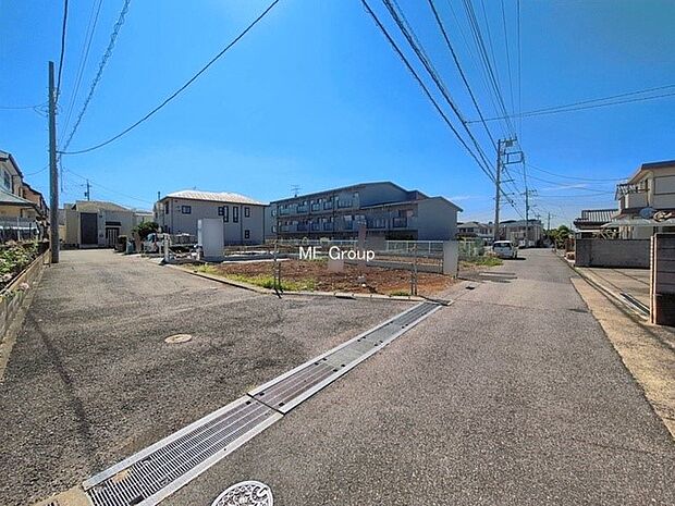 ～Exterior～　南東 5m 私道、北東 4m 公道　住宅地になっているので車量も少なく、静かな立地です。子育て環境も良好です♪♪周辺環境もあわせてご案内させて頂きます。