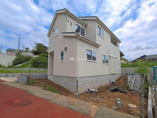 ◆9号棟◆~Exterior~ 閑静な住宅地で子育て家族にピッタリ。毎日のお散歩も快適な緑に恵まれたエリアで、自然に包まれた穏やかな暮らしを実現するための、ゆとりある住環境が整っています。