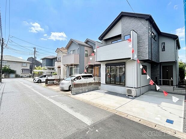 ～Exterior～　前面道路は閑静な住宅地をはしる車通りの少ない道路。駐車の出し入れもらくらくです！ご不明点・現地見学のご希望は、お気軽にお問い合わせください！