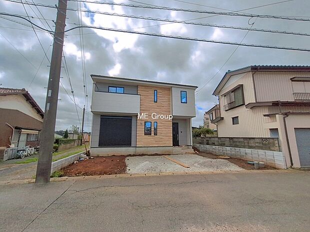 ~Exterior~ 周辺には学校や買物施設もあり生活、子育てに適した環境が広がっています!「永住地」として、物件のご見学だけではなく、周辺の環境や通学できる学校についてもご相談ください!