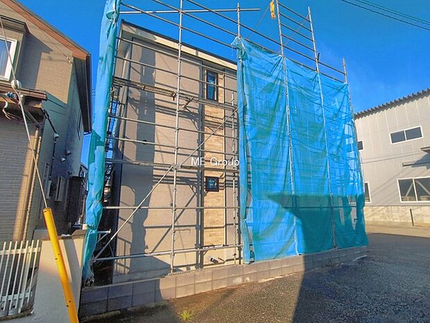 ～Exterior～　一戸建ての大きなメリットは、自分達の「土地」を「自由に」使える事です。ガーデニングやＤＩＹ，車やバイクの趣味など様々な用途で利用できます。