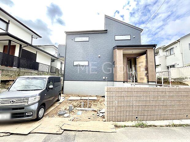洗練された外観、上質な住空間が広がる室内は永く安心して過ごせる住居です。