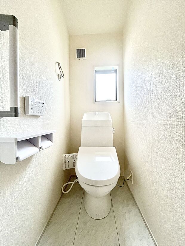 トイレは1階と2階それぞれに配置されていてとても便利です。