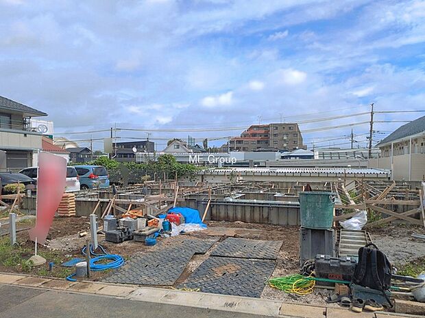 ◆2号棟◆~Exterior~ 忙しく過ぎゆく日常を置き去るほど、ゆったりした時間が流れる住環境。『快適』は「家」と「街」と「環境」が調和した時に訪れるだと改めて感じさせてくれます。
