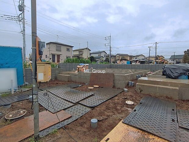 ◆G号棟◆~Exterior~ 一戸建ての大きなメリットは、自分達の「土地」を「自由に」使える事です。ガーデニングやDIY,車やバイクの趣味など様々な用途で利用できます。