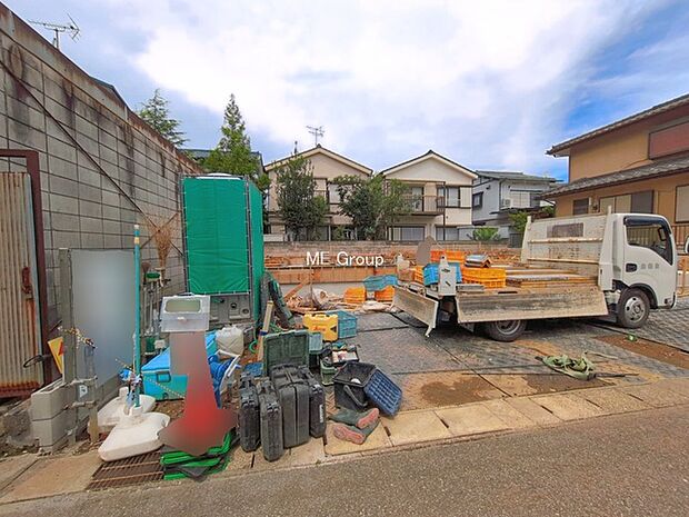 ◆A号棟◆～Exterior～　一戸建ての大きなメリットは、自分達の「土地」を「自由に」使える事です。ガーデニングやＤＩＹ，車やバイクの趣味など様々な用途で利用できます。