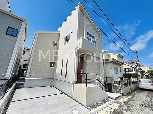 洗練された外観、上質な住空間が広がる室内は永く安心して過ごせる住居です。