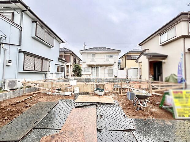 ～Exterior～　周辺には学校や買物施設もあり生活、子育てに適した環境が広がっています！「永住地」として、物件のご見学だけではなく、周辺の環境や通学できる学校についてもご相談ください！