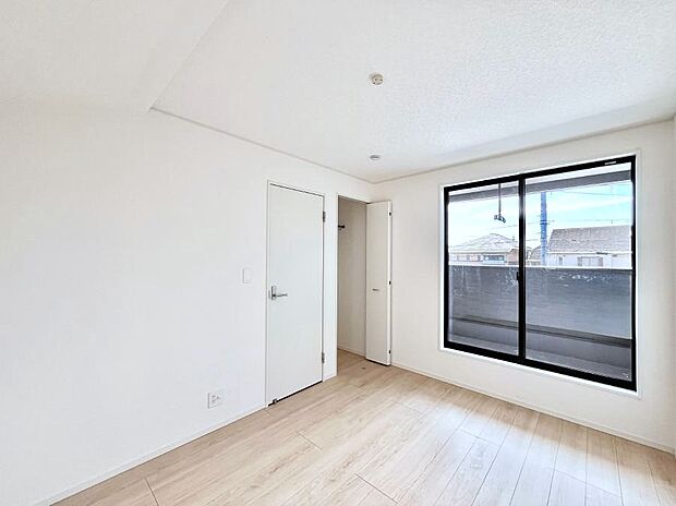 ◆5号棟◆～Bed Room～　忙しく過ぎゆく日常を置き去るほど、ゆったりした時間が流れる住環境。『快適』は「家」と「街」と「環境」が調和した時に訪れるだと改めて感じさせてくれます。