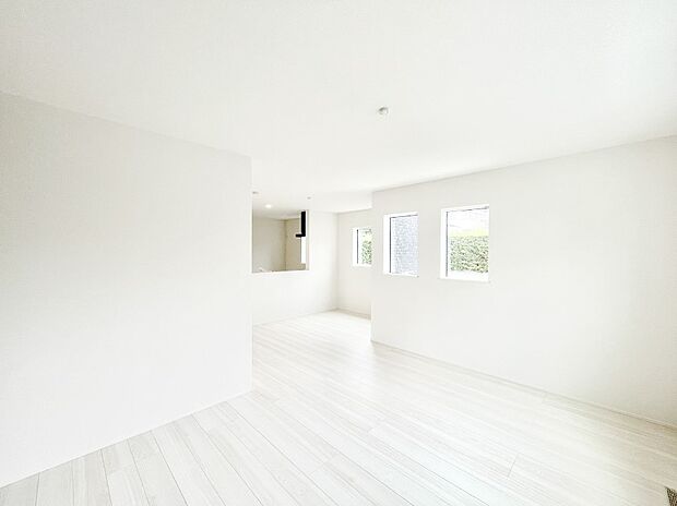 ◆2号棟◆~Living~ ここにはみんなが集い、食事と楽しい会話が始まる。話に夢中になりすぎて、ついつい時を忘れ夜半過ぎになってしまう。そんな束の間の幸せを感じさせてくれる場所でありたい。