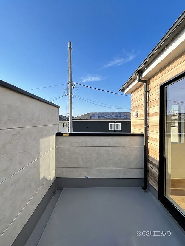 ◆1号棟◆~Balcony~ バルコニーは温かい陽がさしこみ、お布団や洗濯物を気持ちよく干すことができます。 使いやすく開放的なバルコニーです♪陽ざしがたっぷり降り注ぐ、バルコニー付き住まい。