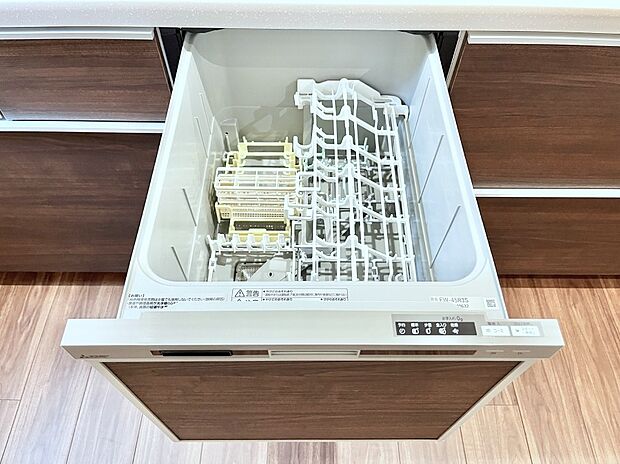 面倒なお片づけは食洗機にお任せ!家事の負担が減って、時間にも気持ちにもゆとりができます。