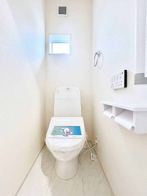 トイレは温水洗浄機能付き