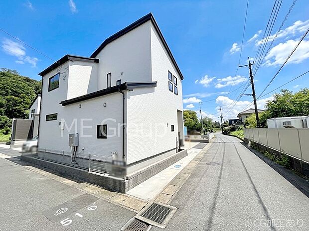前面道路はきちんと整備されています