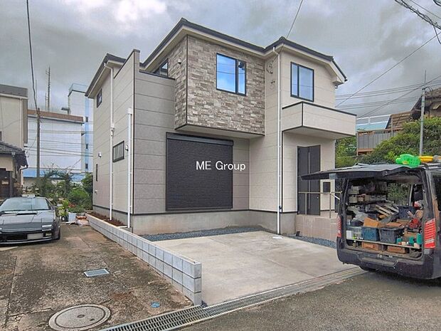 ～Exterior～　一戸建ての大きなメリットは、自分達の「土地」を「自由に」使える事です。ガーデニングやＤＩＹ，車やバイクの趣味など様々な用途で利用できます。