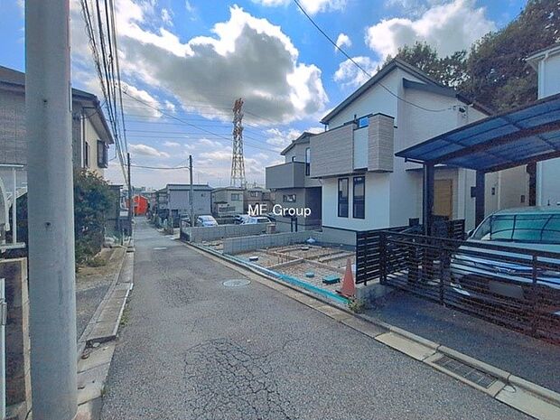 前面道路はきちんと整備されています