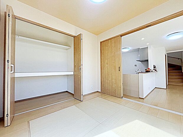 ■No.2■　リビング横の和室です。応接間や小さいお子様のお昼寝スペースとしても利用できます♪  