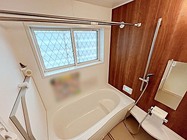 〜Bath Room〜  広々とした雰囲気の良いバスルーム。  お子様と一緒にお風呂に入る楽しみ、思い出の一ページが刻まれる大切な瞬間。  日々の疲れをリフレッシュできそうです。  
