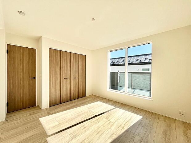 ◆6号棟◆〜Bed Room〜　忙しく過ぎゆく日常を置き去るほど、ゆったりした時間が流れる住環境。『快適』は「家」と「街」と「環境」が調和した時に訪れるだと改めて感じさせてくれます。