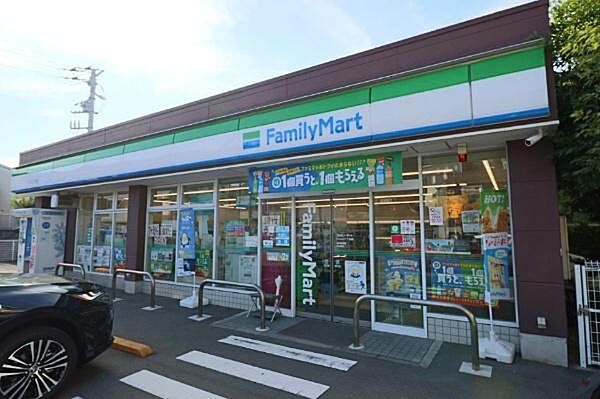 ファミリマート