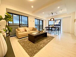 ベルクレール横濱ベルヴィー 2LDKのリビング/ダイニング