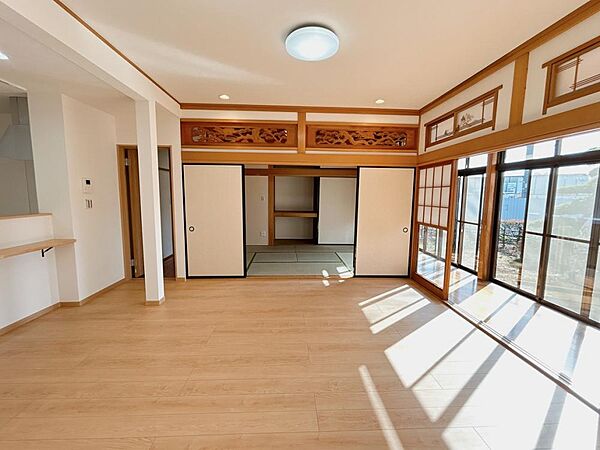 外観：311002027296