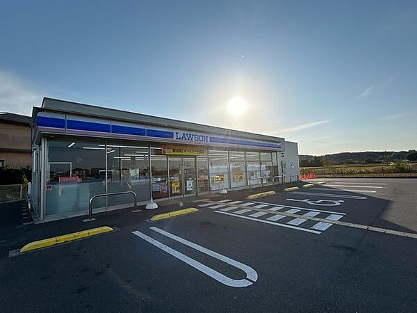【コンビニ】ローソン吉見松崎店様まで約2000ｍ（車3分）