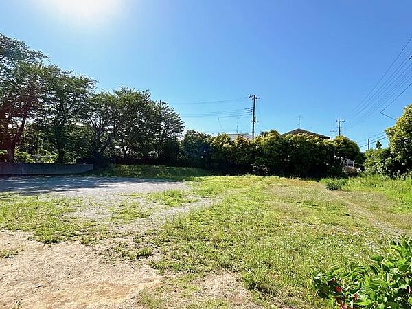【近隣施設/公園】神明児童公園まで130ｍ（徒歩2分）。お子様用の遊具があるので、休日遊びに出かけてみてはいかがでしょうか。 330m