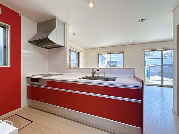 【リフォーム予定〔キッチン〕】壁・天井クロス張替えとハウスクリーニング、火災報知器交換を行う予定です。