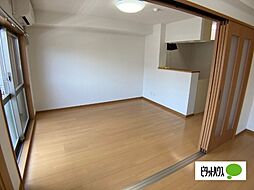 ヒルズ知手 305 3階2LDKのリビング/ダイニング