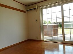 ロメオ　エステートI 102 1階2LDKのリビング/ダイニング