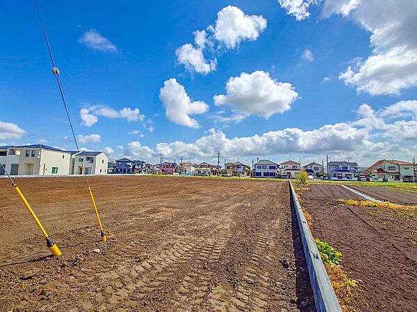 【二駅利用可能ばバス路線路利用可】関宿中央ターミナルまで徒歩約10分、東武野田線「川間駅」や東武伊勢崎線「春日部駅」まで利用可♪