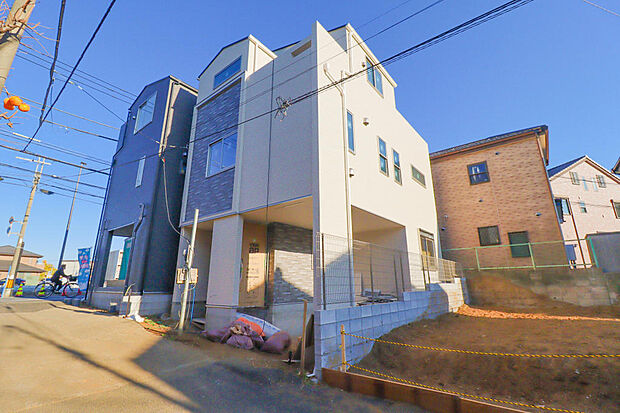 【年内完成に向けて建築中】2025年9月30日に上棟、写真は2025年12月24日に撮影♪