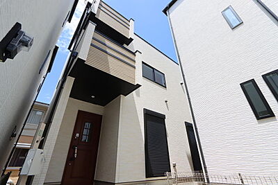 外観:本日ご見学できます♪ご購入の際の値引き交渉も頑張ります♪頭金の無い方など住宅ローン審査に不安をお持ちの方もお気軽にお問合せ下さい♪ 外観:本日ご見学できます♪ご購入の際の値引き交渉も頑張ります♪頭金の無い方など住宅ローン審査に不安をお持ちの方もお気軽にお問合せ下さい♪
