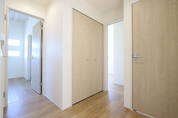 同仕様設備使用(2階廊下クローゼット)