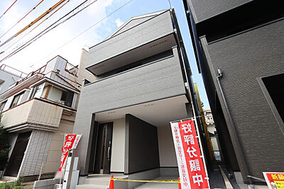 外観:本日ご見学できます♪ご購入の際の値引き交渉も頑張ります♪頭金の無い方など住宅ローン審査に不安をお持ちの方もお気軽にお問合せ下さい♪ 外観:本日ご見学できます♪ご購入の際の値引き交渉も頑張ります♪頭金の無い方など住宅ローン審査に不安をお持ちの方もお気軽にお問合せ下さい♪