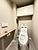 トイレ：新規交換のトイレになります。空間は広く、手狭感は無いと思います！