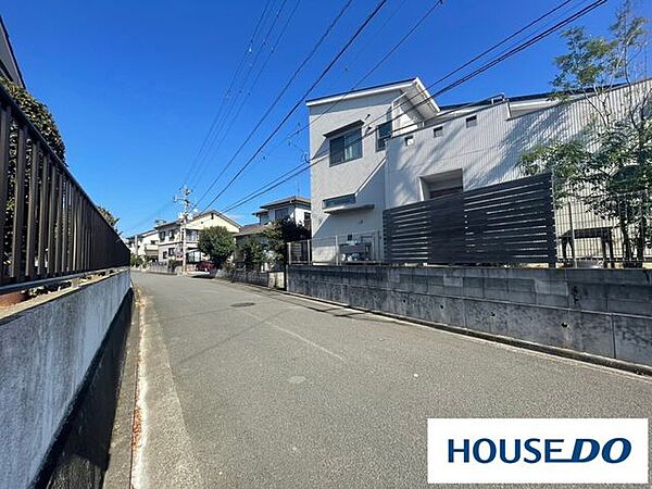 高田小学校、東陽中学校ともに徒歩10分圏内ですのでお子様の通学も安心の距離です♪
