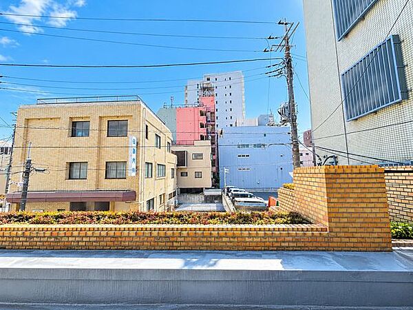【眺望】陽当たりの良い南向きバルコニーからの眺望です。