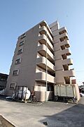 カーナ西田 3階 築32年の賃貸物件